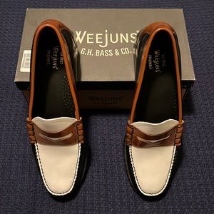 G.H. Bass & Co. Larson Contrast Weejuns/Penny Loafers in Navy/Brown/White